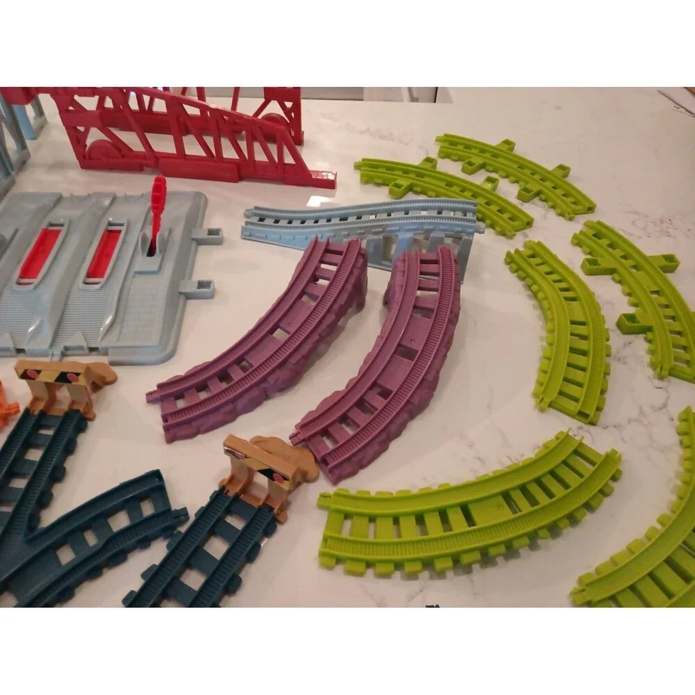Huge Lot Of Thomas The Train & Friends TrackMaster Plastic Tracks/Expansion Set